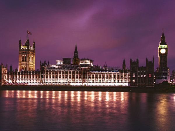Photo of downtown London, England for Learning Services page from Improving Communications UK.